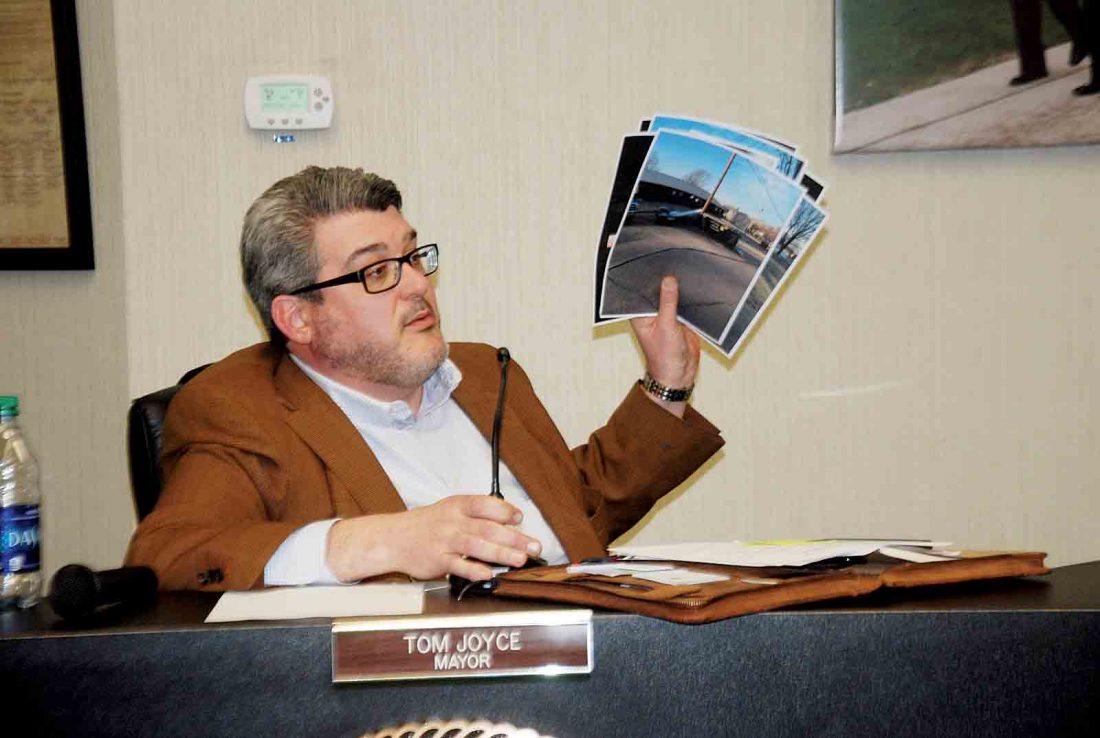 Parkersburg City Council approves pool rates, motorized bike ordinances ...